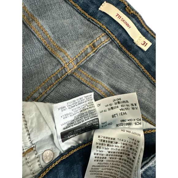 Levi's | Classic Straight Medium Wash Denim Jeans Size 31 - Picture 8 of 8